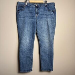 Old Navy Denim Women's 18 Short Curvy Straight Blue Jeans Summer Festival Casual